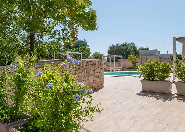 In Дом отдыха Остуни